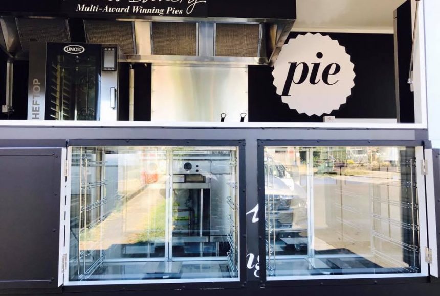 micks-bakery-food-truck-external